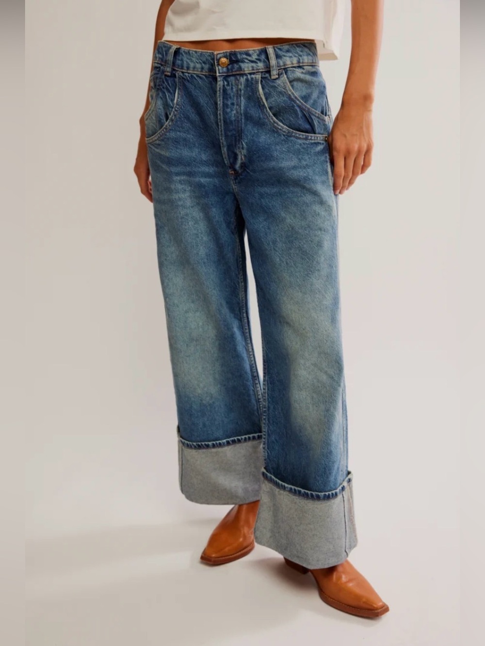 Free People We The Free Final Countdown Cuffed Mid-Rise Jeans Size 28 $128